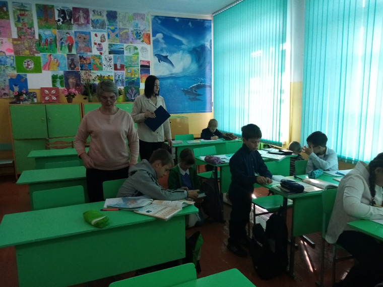 БЕЗ УЧЕБНИКОВ, ДРУЗЬЯ, НАМ ПРОЖИТЬ НИКАК НЕЛЬЗЯ!.